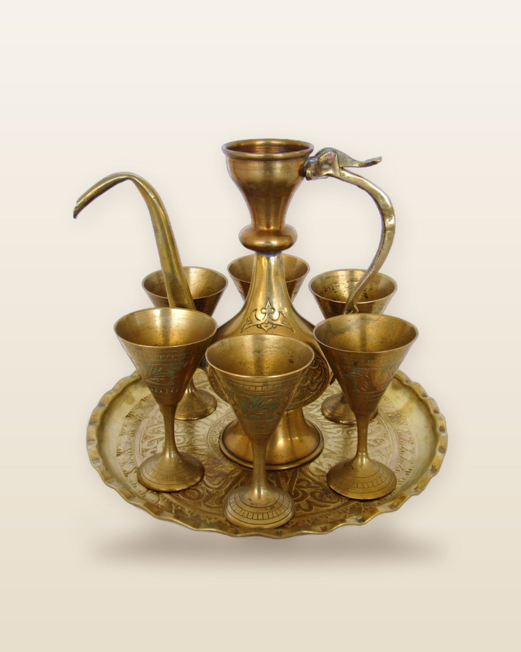 Conjunto para el servicio de café árabe